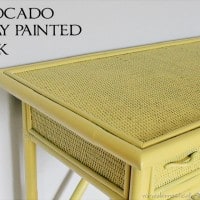 avocado-desk-2.jpg avocado-desk-2.jpg
