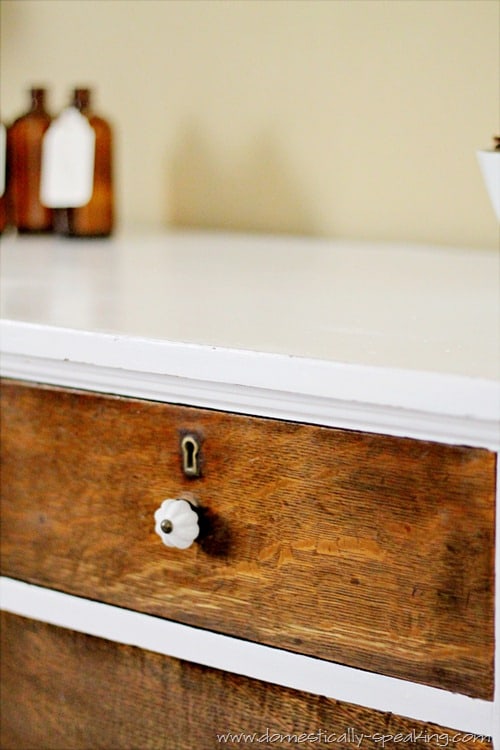 Storage Auction Treasure Dresser @ Domestically Speaking closeup dresser makeover