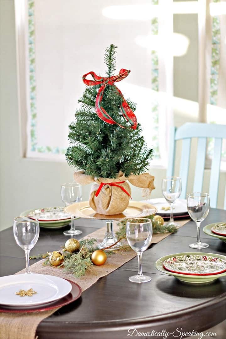 Christmas Home Tour Kitchen Nook 