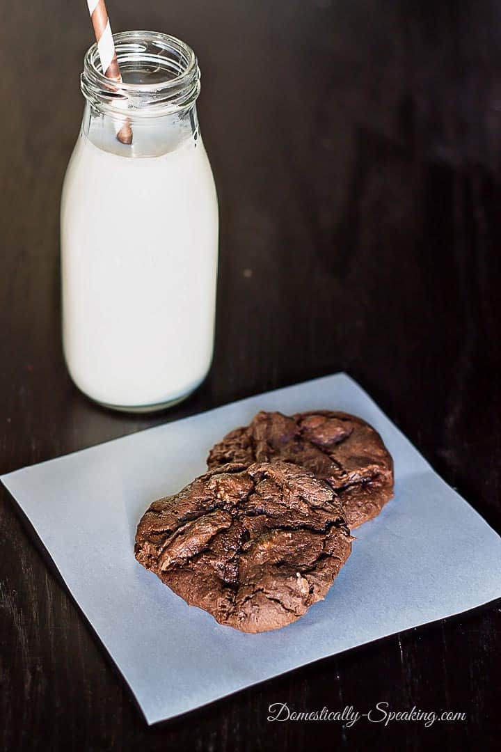 Devil's Food Cake Mix Cookies with Junior Mints are an easy cake mix chocolate cookie packed with a delicious mint! 2 chocolate mint cake mix cookies with milk