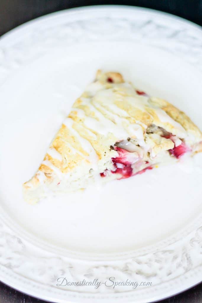 Easy Strawberry Scones with Lemon Glaze Recipe Easy Strawberry Scones with Lemon Glaze Recipe