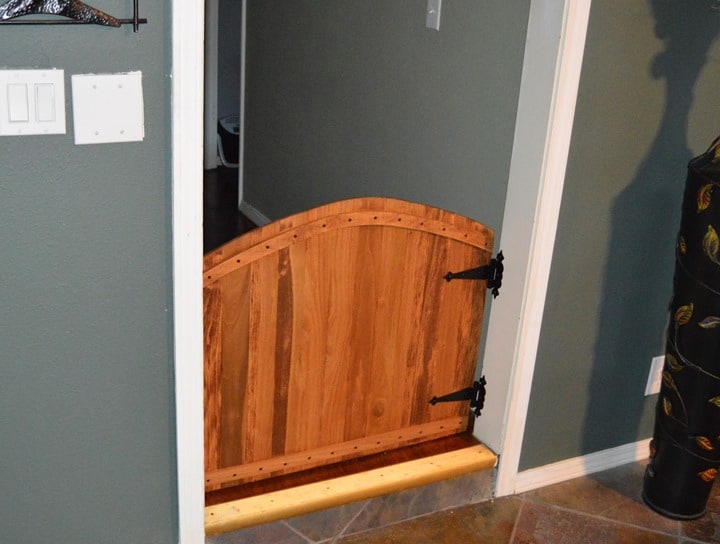 DIY Doggy Gate from Wilkerdos