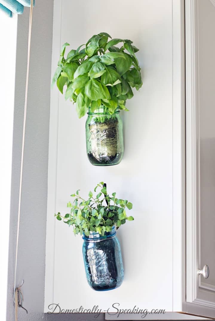 DIY Mason Jar Storage – The Handy Homemaker