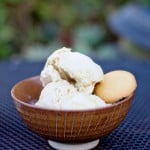 banana cream pie with vanilla wafers