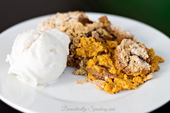 Crockpot Pumpkin Spice Dump Cake 