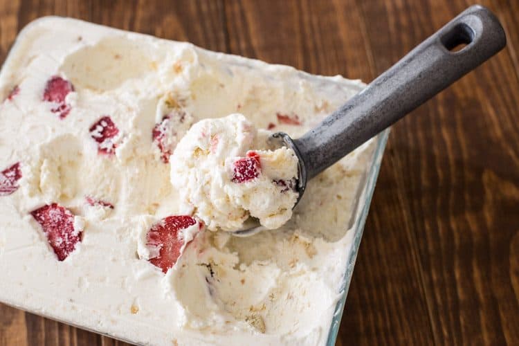 No Churn Strawberry Shortbread Ice Cream | Easy Ice Cream Recipe
