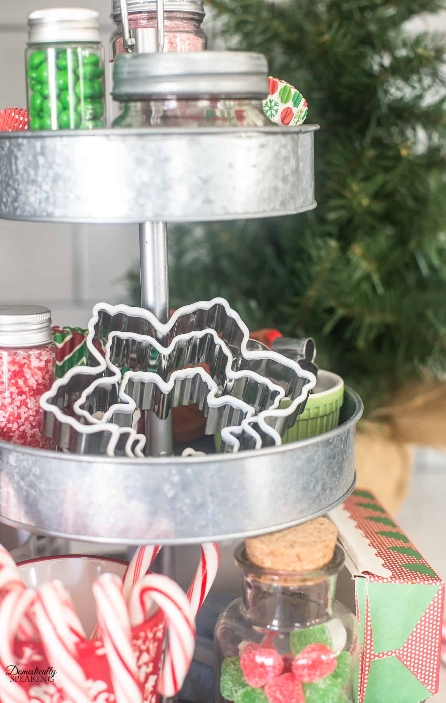 Christmas Cookie Decorating Farmhouse Tray - Domestically Speaking