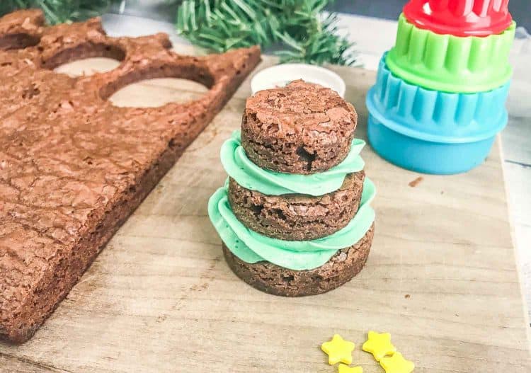 Christmas Tree Brownies | Christmas Dessert | Cute Holiday Treats | Easy Party Recipe Assembling Christmas Tree Brownie