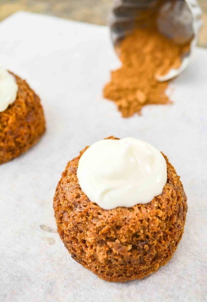 Mini Carrot Cakes with Cream Cheese Icing Mini Carrot Cakes with Cream Cheese Icing