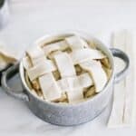 put lattice puff dough on top
