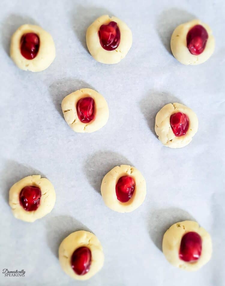 Putting filling in thumbprint