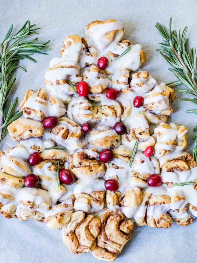 Christmas Tree Cinnamon Roll Pull Apart Domestically Speaking