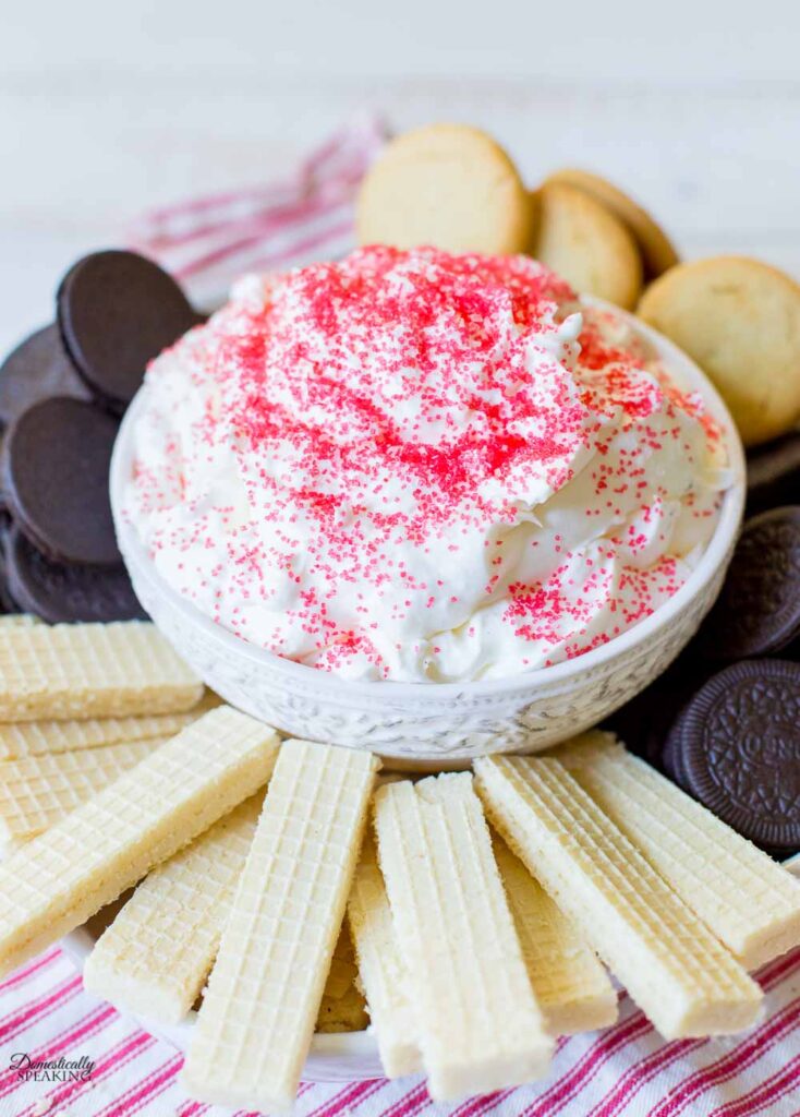 valentine cookie dip with cookies