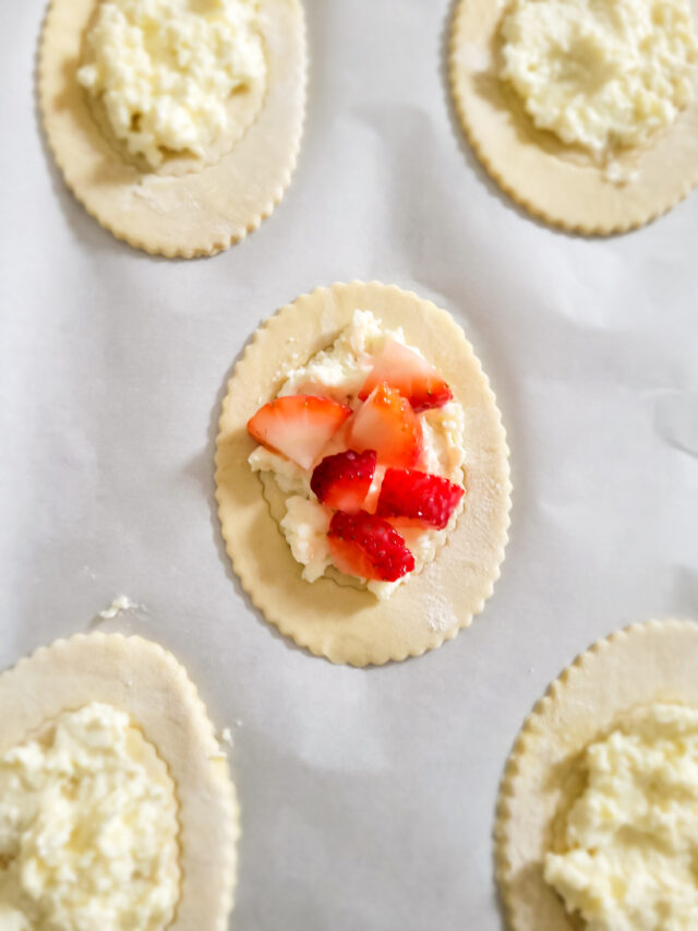 Best Strawberry Cream Cheese Pastry Domestically Speaking