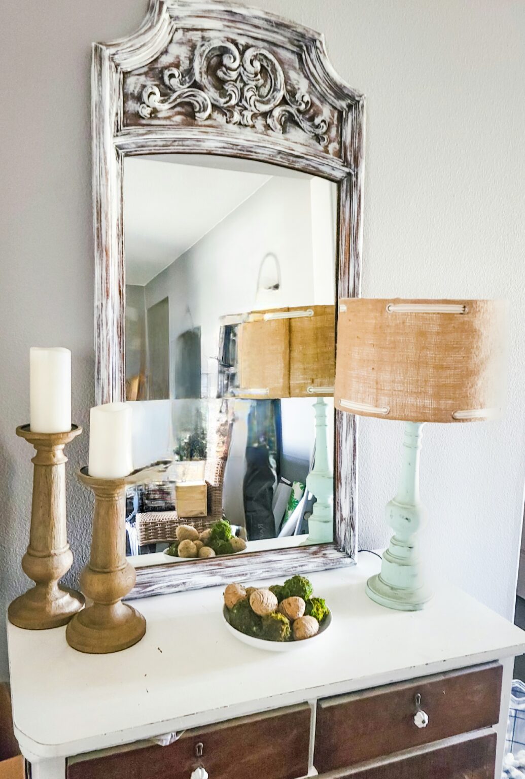 How to Update an Old Mirror Domestically Speaking