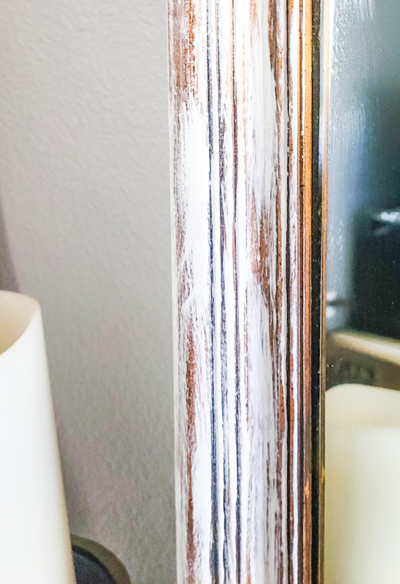 How to Update an Old Mirror Domestically Speaking