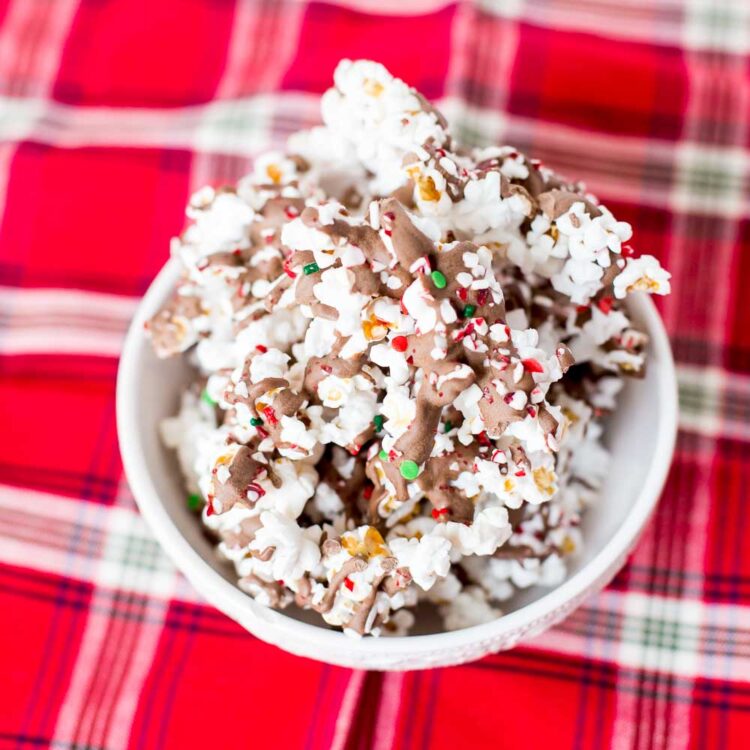 easy peppermint popcorn