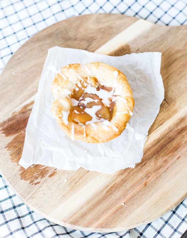 easy apple crescent muffins