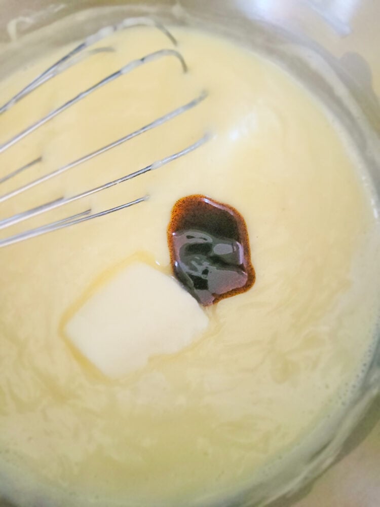 making vanilla pudding