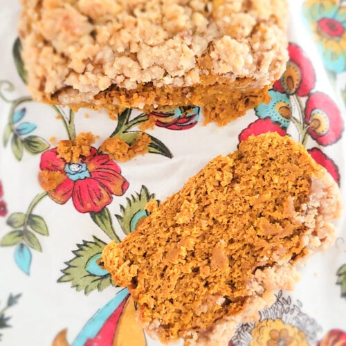 easy pumpkin bread with streusel topping